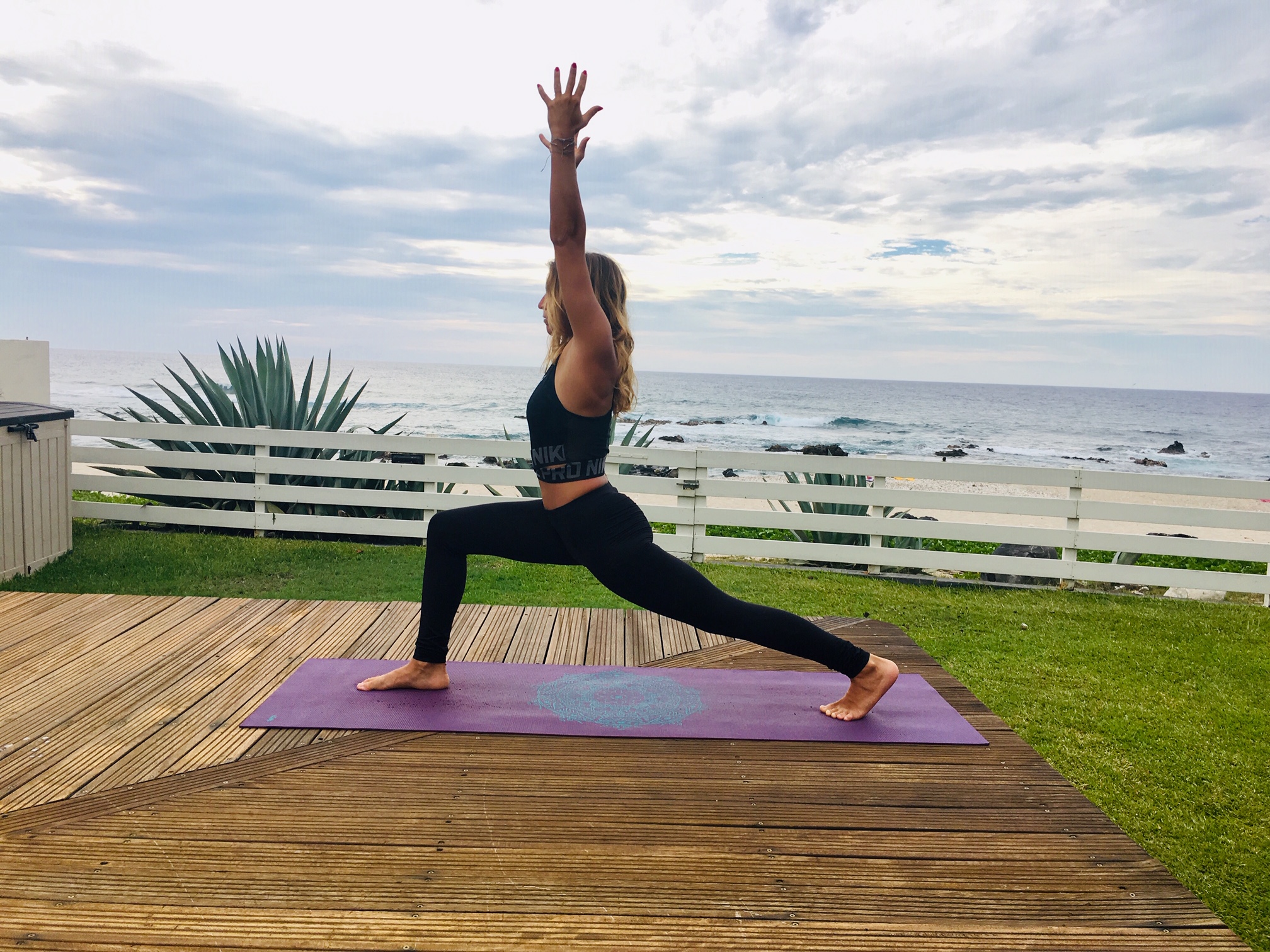 Tête Sur Le Genou Pose Posture De Yoga Asana